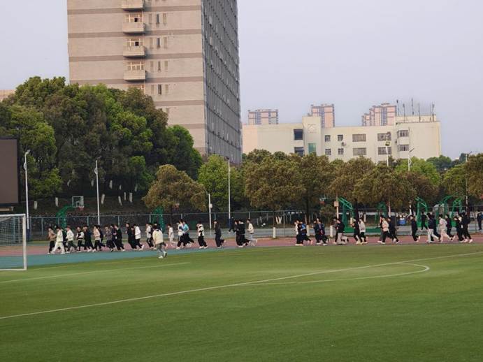 20cde7d9bb1f53d91fd6eed633996e9